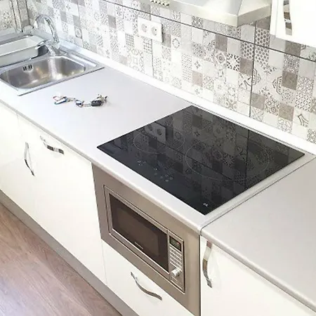 Cozy Well Located In Tenerife 1